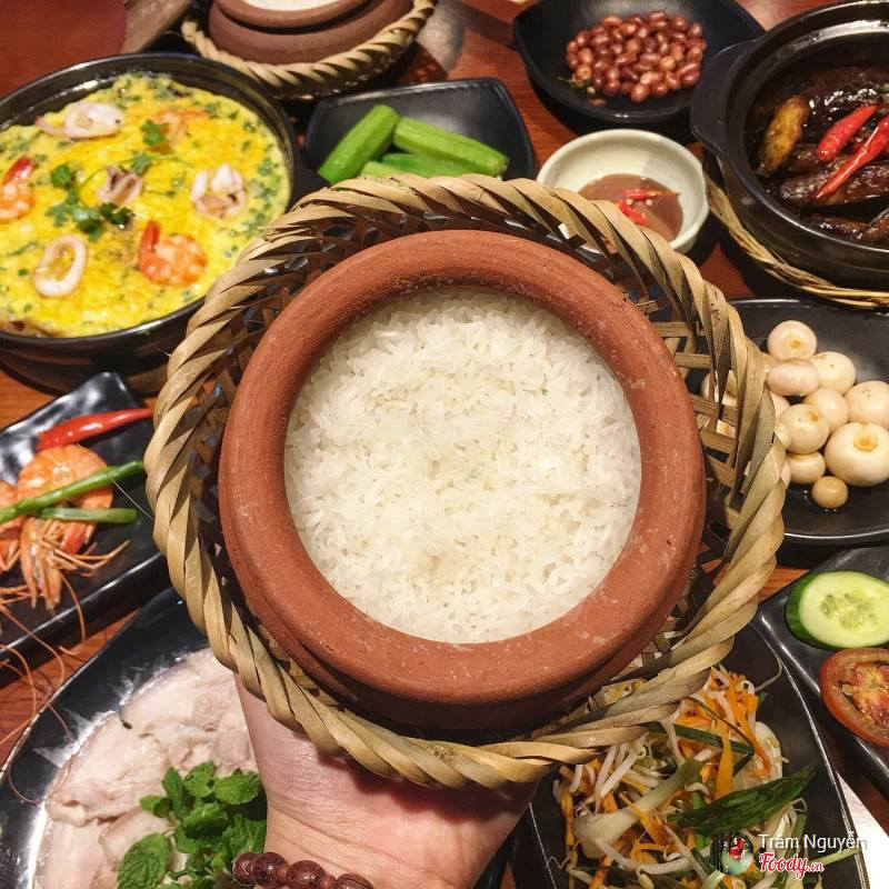 cơm niêu Long Thành